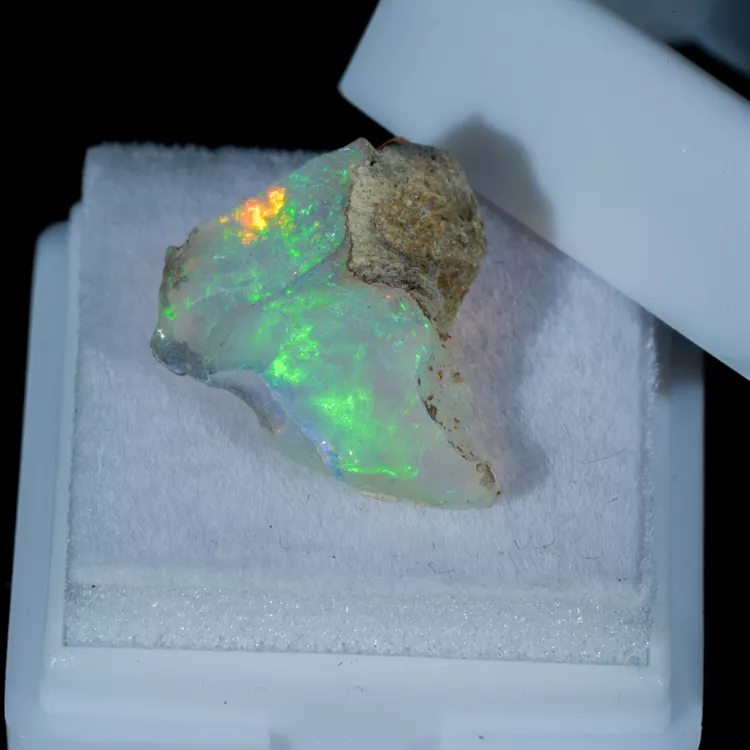 opal-szlachetny-surowy-etiopia (5) (Copy).webp