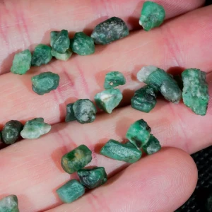 szmaragd-naturalny-maly-emerald (12).webp