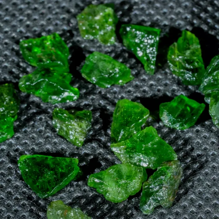 szmaragd-naturalny-maly-emerald (6).webp