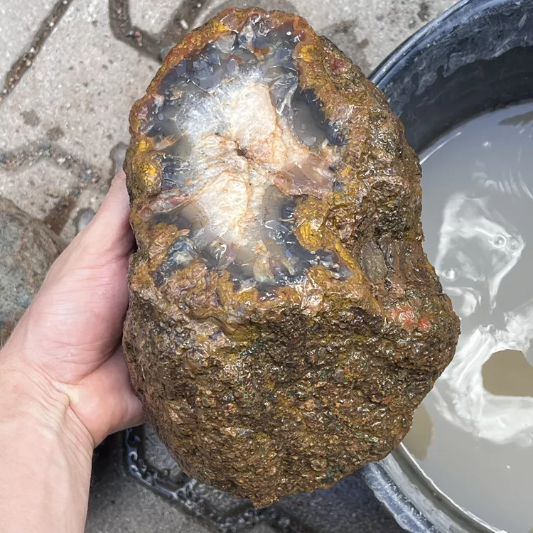rough-agate-specimen-morocco-kerrouchen (31) (Copy).webp