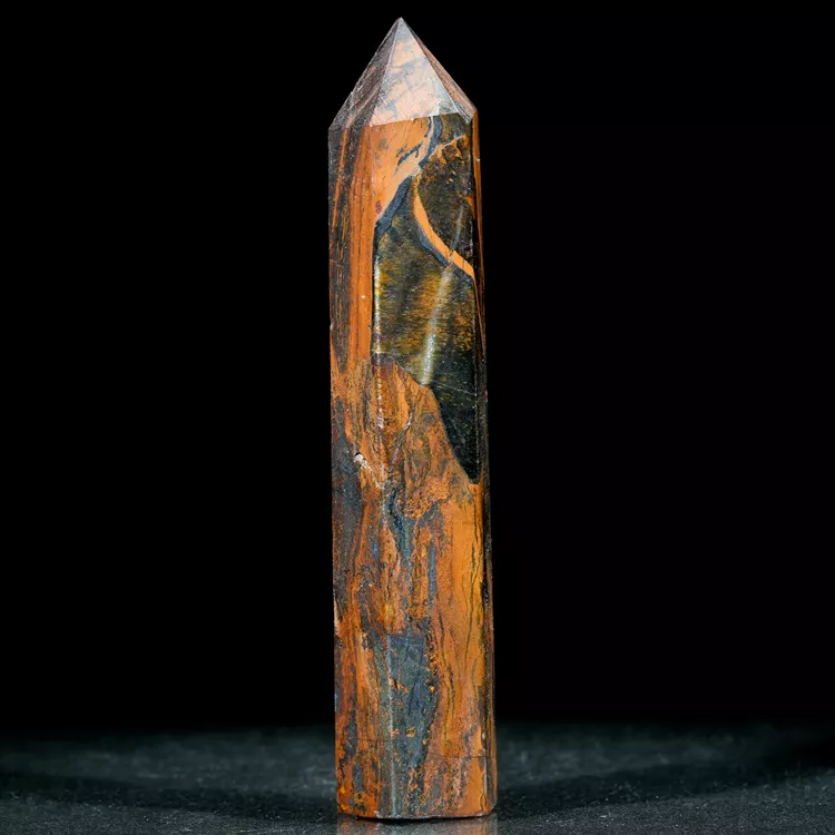 obelisk-z-kamienia-wieza-dekoracja-ochronna (15).webp